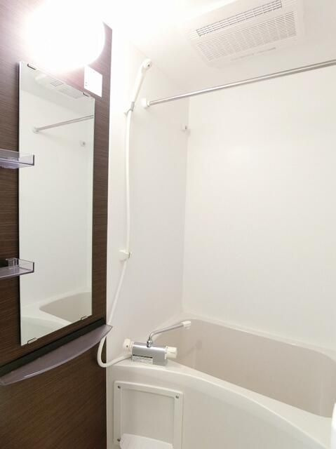 リブリ・グランディール高島平の浴室