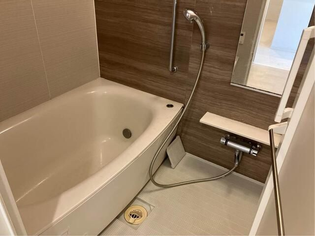 イニシア川口西青木の浴室