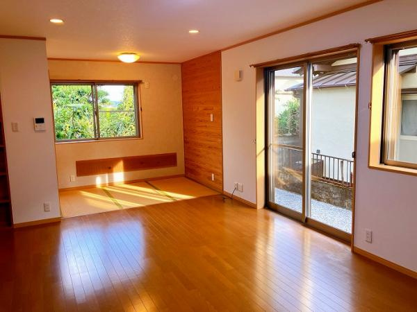 リフォーム住宅　仏生寺の居間・リビング