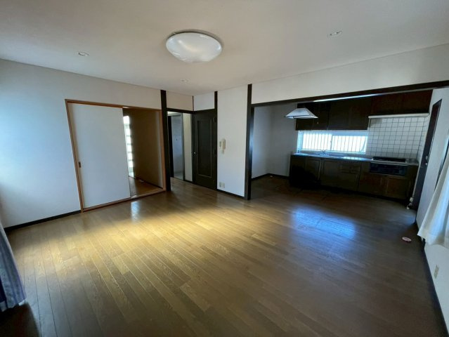 萩生　中古住宅の居間・リビング