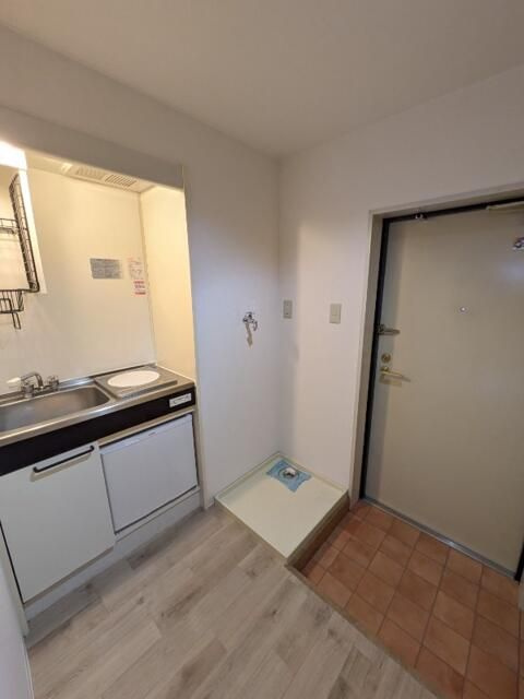 メゾンエクレーレ江古田の玄関