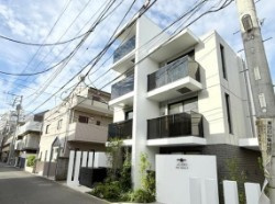 【外観】 | 鉄筋コンクリート造のがっちりとした建物。