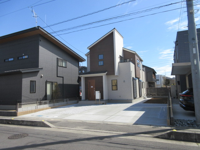 【仲介手数料無料】新築戸建　深谷市国済寺67-6（全1棟）の前面道路含む現地写真