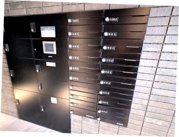 S-RESIDENCE ASAKUSA ディバースの設備|メールBOXと宅配BOXです