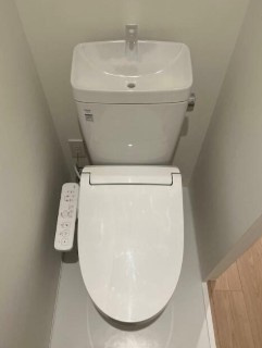 【トイレ】 | ZOOM荻窪 | 温水洗浄便座。