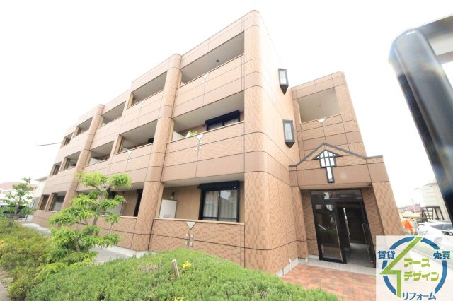 サンモール和坂の外観|落ち着いた雰囲気の外観です