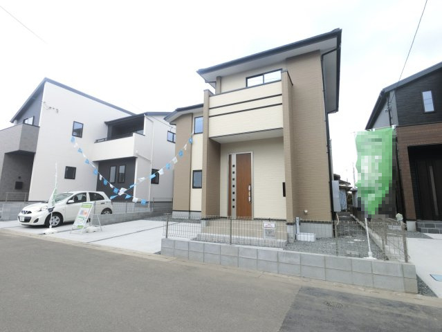 鳥栖市鎗田町2期　2号棟の前面道路含む現地写真|前面道路含む現地写真です