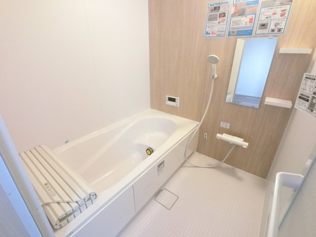 鳥栖市鎗田町2期　2号棟の内観：施工例|浴室