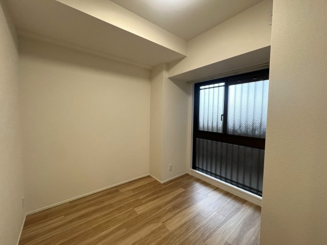 変わった間取りからコンニチハ！【ナイスパークステージ東戸塚】の洋室|個人の部屋や寝室として使える洋室です