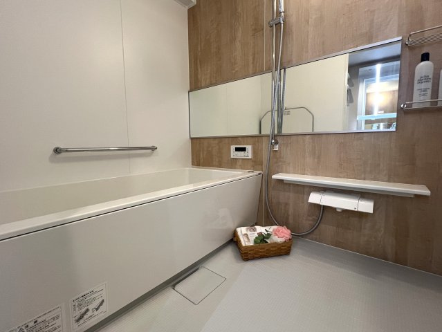 変わった間取りからコンニチハ！【ナイスパークステージ東戸塚】の浴室|きれいなお風呂です