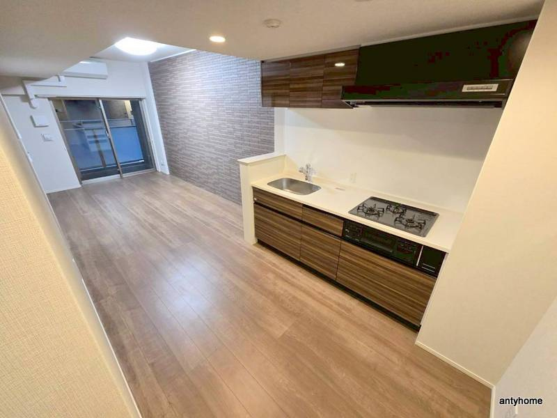 IBC Residence West　仲介手数料無料の居間・リビング