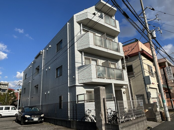 KM・スプリングスの外観