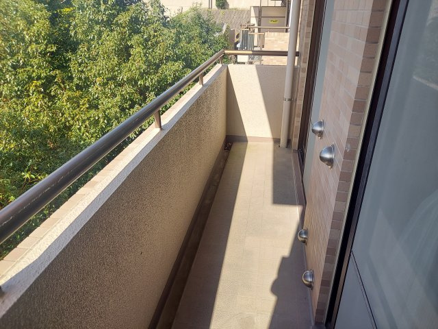 ラ・ビスタ宝塚ウエストウイング三番館のバルコニー|洋室約5.6帖・6.7帖バルコニー