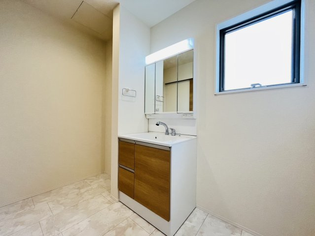 豊明市栄町大根1番838『仲介手数料無料』新築戸建ての独立洗面台