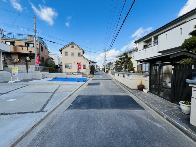 豊明市栄町大根1番838『仲介手数料無料』新築戸建ての前面道路含む現地写真