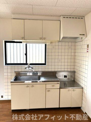 【キッチン】 | 三谷ハイツ | 吊戸棚付き