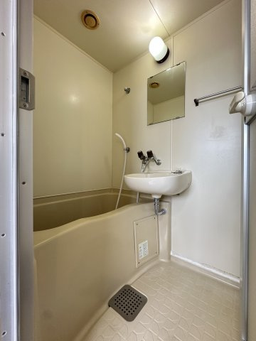 グランドハイツカワハラの浴室