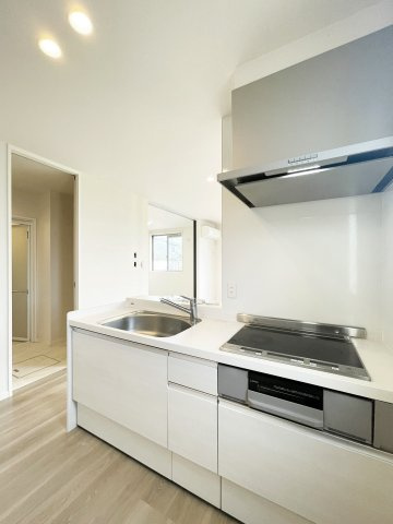 プロヌーブ沖洲　Ⅲ番館のキッチン