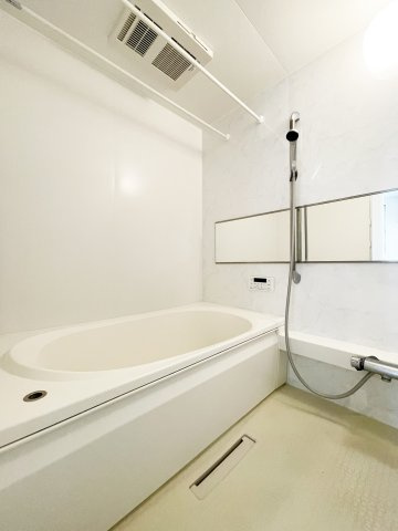 プロヌーブ沖洲　Ⅲ番館の浴室