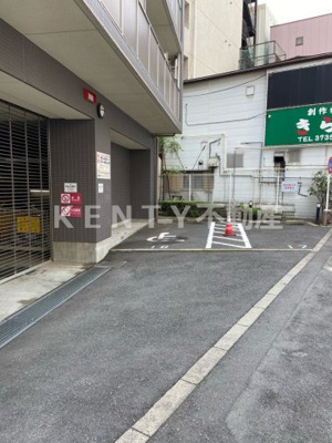 【駐車場】 | レジディア蒲田 | 駐車場に車を止められます
