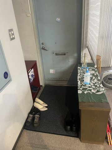 ベレーザ千駄木の玄関