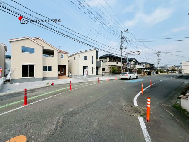 【前面道路含む現地写真】 | 鴻巣市鴻巣第2　新築戸建　全3棟　2号棟