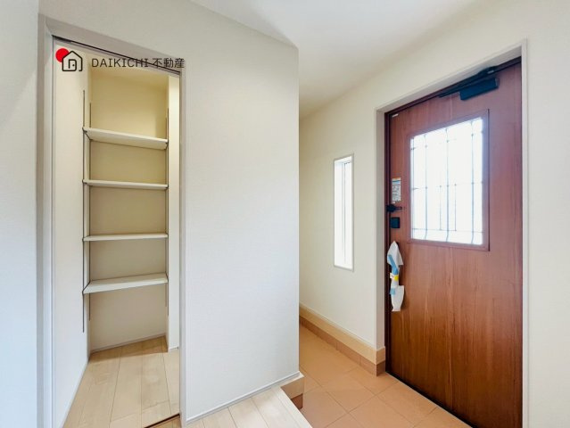 【玄関】 | 鴻巣市鴻巣第2　新築戸建　全3棟　2号棟