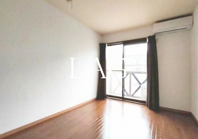 【居間・リビング】 | フラワーハイツ | 洋室のお部屋です。