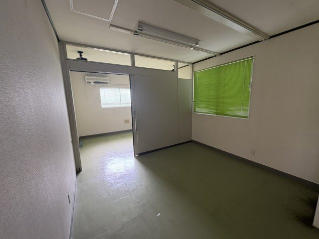 富岡市田島事業用物件の和室