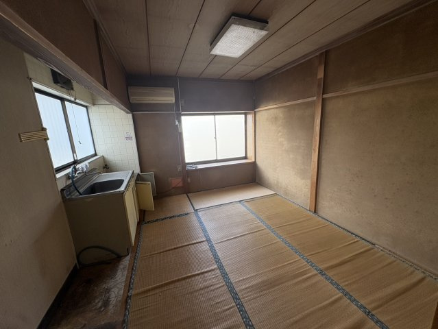 富岡市田島事業用物件の玄関