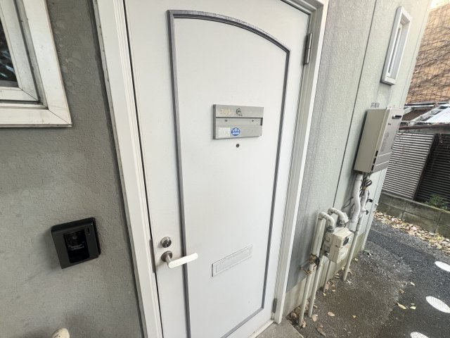 フレグランス幕張の玄関