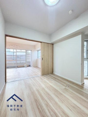 天神ロイアルハイツの洋室