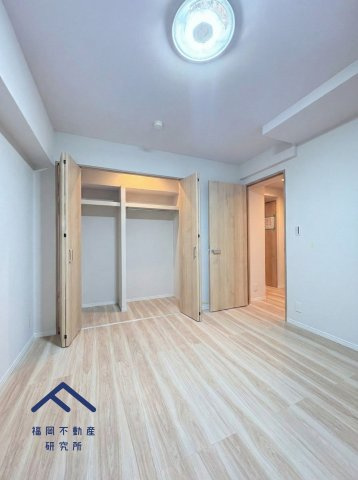 天神ロイアルハイツの洋室