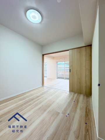 天神ロイアルハイツの洋室