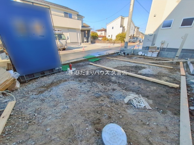 久喜栗橋東第2　新築一戸建て　04　リーブルガーデンの駐車場|2025/12/5　撮影