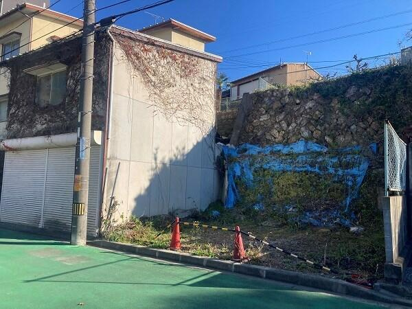 売地　豊橋市花田町字石塚の前面道路含む現地写真|隣接地：７５番５