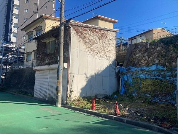売地　豊橋市花田町字石塚の前面道路含む現地写真|隣接地：７５番５