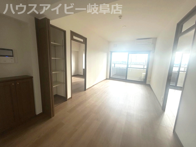 【居間・リビング】の画像