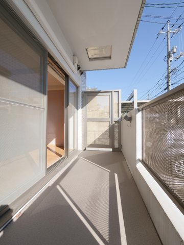 おぶりがーど今のバルコニー|※写真は別の部屋のものです。