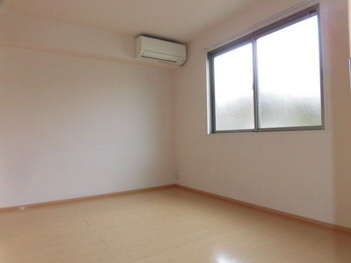 サンライズ御井の寝室|風通しも良い寝室です☆