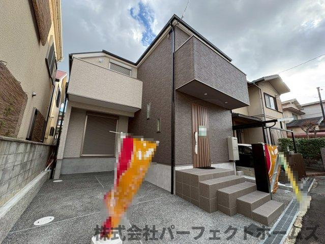 東香里元町新築戸建　の駐車場|カースペースがあります