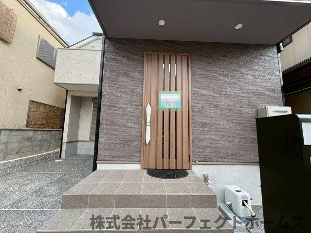 東香里元町新築戸建　の玄関|シンプルで使いやすい玄関です