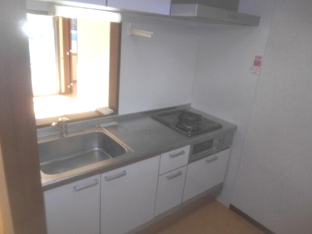 府中市栄町３丁目のアパートのキッチン