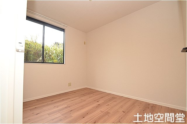 アクシス塔野の子供部屋