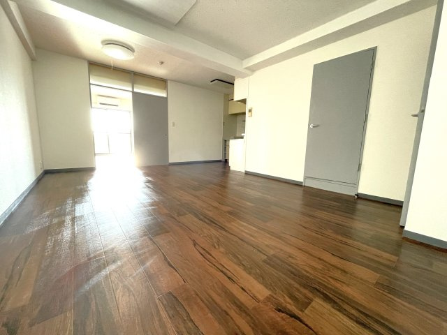 日建茂原マンションの洋室