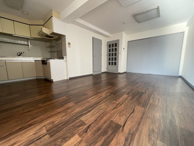 日建茂原マンションの洋室