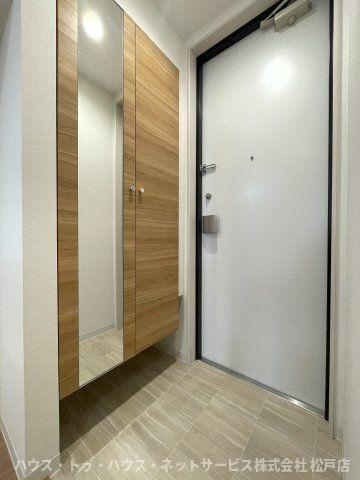 ウィンドテラス矢切の玄関