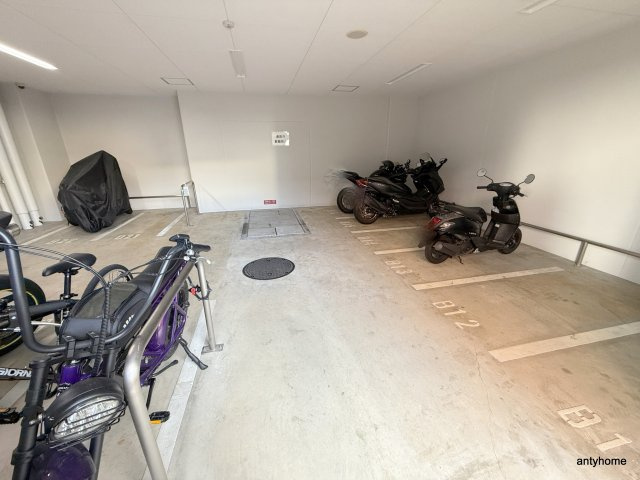 エステムコート難波Vブロード　仲介手数料無料の駐車場