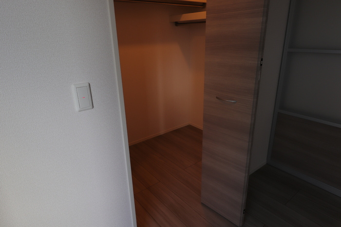 ガナールⅡの収納|ウォークインクローゼットなので収納豊富です☆