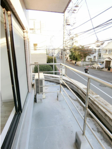 アズ三宿レジデンス　南向き　ペット相談　角部屋　2面バルコニーのバルコニー